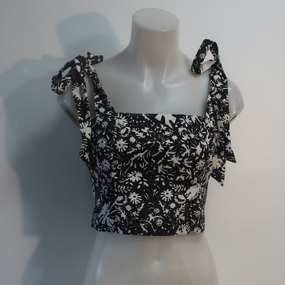 Womens Cara Cara Black, White Print Crop Tank Top  M